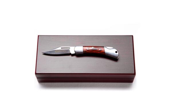 2.5″ Gentleman’s Pocket Knife in Wood Box - Image 3