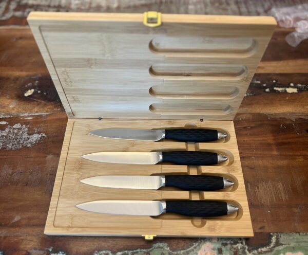 4PC Pro Series Straight Blade Steak/Dining Knives in Magnetic Bamboo Latched Case