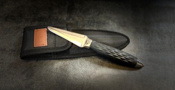 Oyster Knife with Nylon Sheath - Image 2